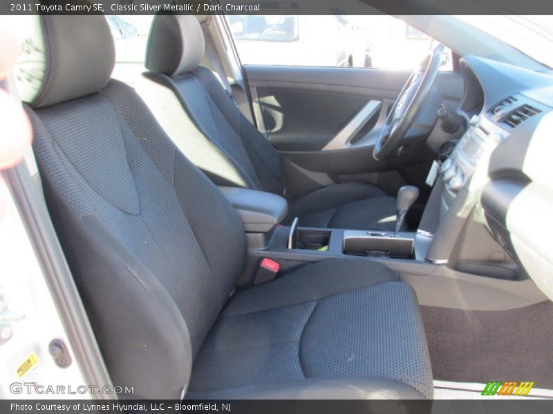 Classic Silver Metallic / Dark Charcoal 2011 Toyota Camry SE