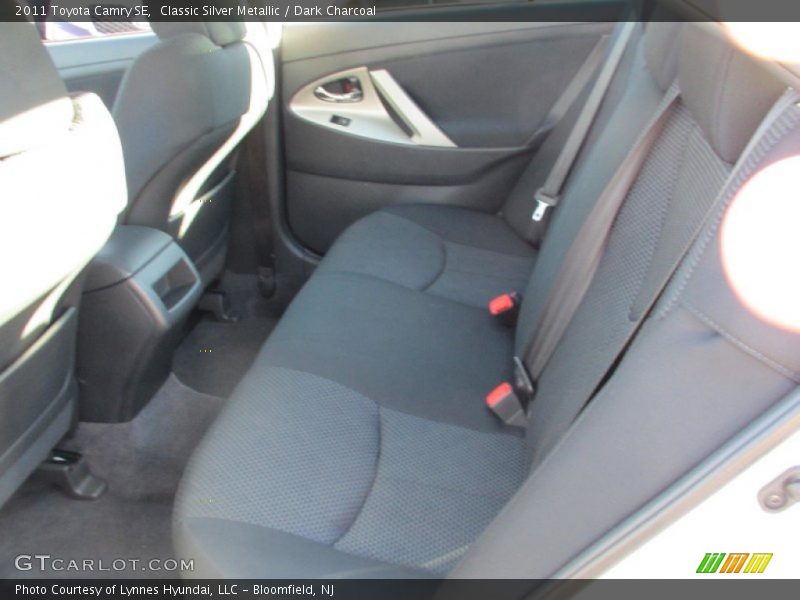 Classic Silver Metallic / Dark Charcoal 2011 Toyota Camry SE