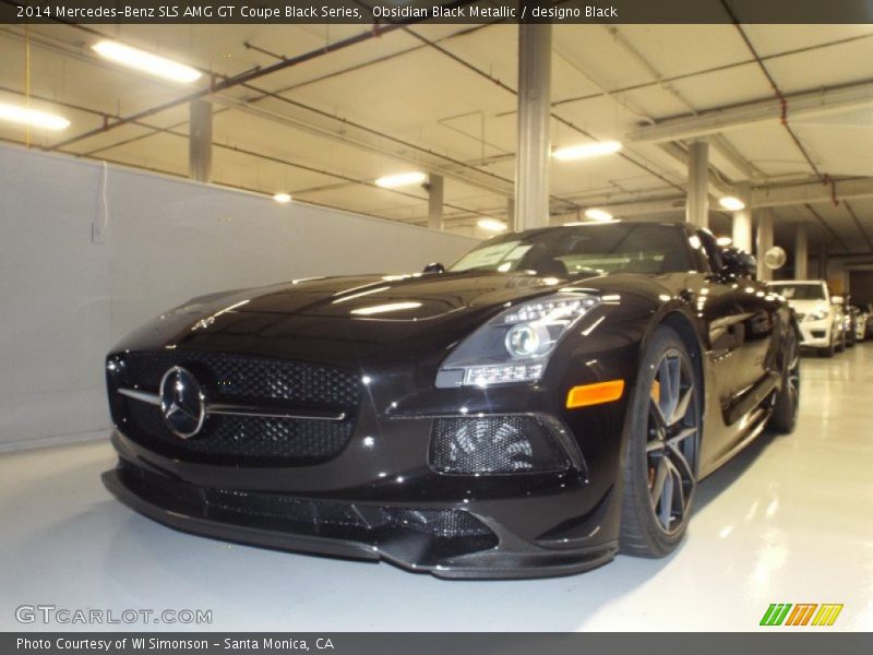 Front 3/4 View of 2014 SLS AMG GT Coupe Black Series