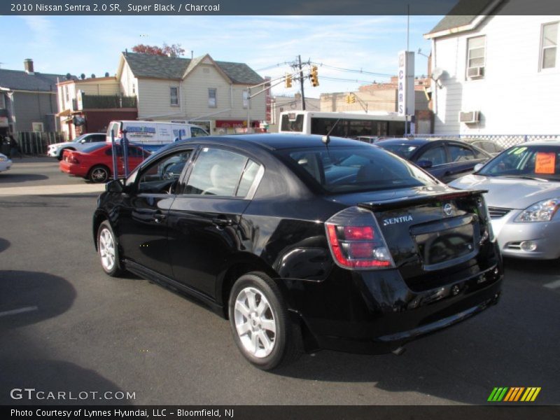 Super Black / Charcoal 2010 Nissan Sentra 2.0 SR