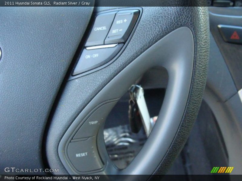 Radiant Silver / Gray 2011 Hyundai Sonata GLS