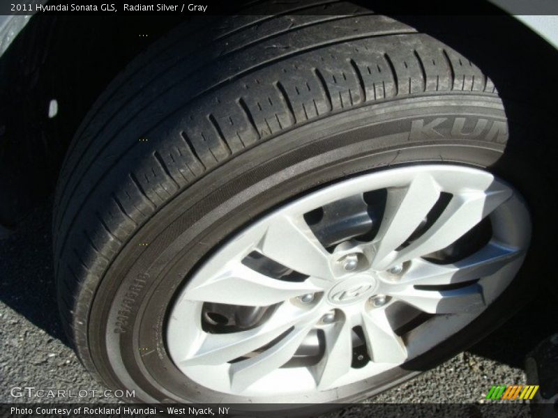 Radiant Silver / Gray 2011 Hyundai Sonata GLS