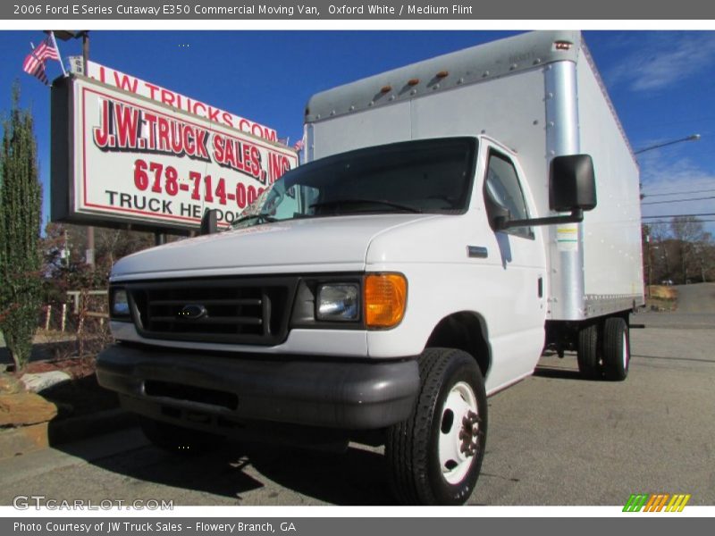 Oxford White / Medium Flint 2006 Ford E Series Cutaway E350 Commercial Moving Van