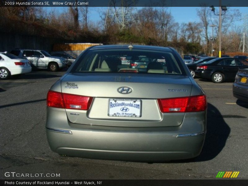 Willow Gray / Camel 2009 Hyundai Sonata SE