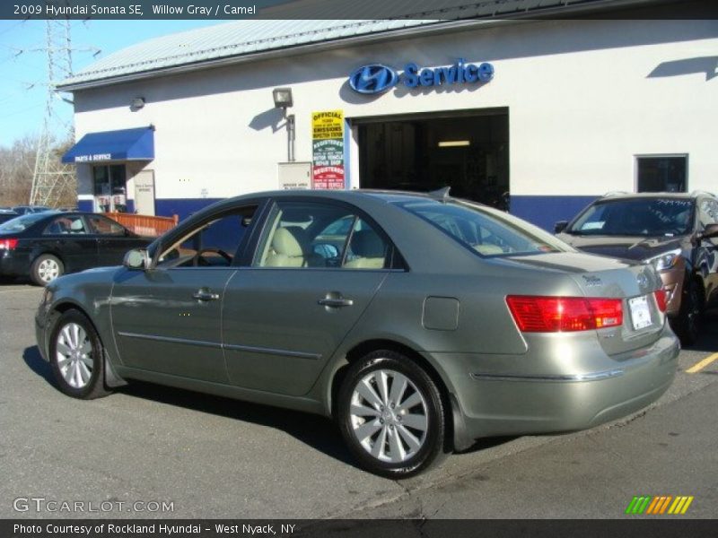 Willow Gray / Camel 2009 Hyundai Sonata SE