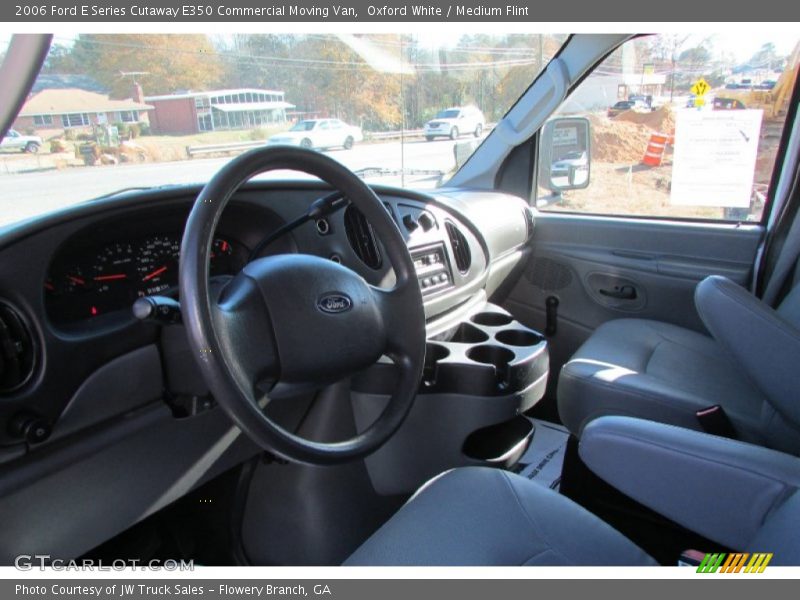Oxford White / Medium Flint 2006 Ford E Series Cutaway E350 Commercial Moving Van