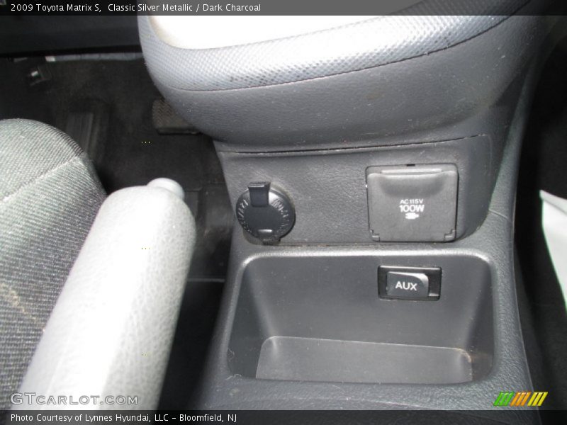 Classic Silver Metallic / Dark Charcoal 2009 Toyota Matrix S