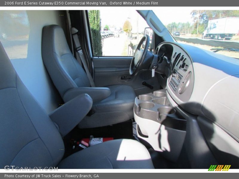 Oxford White / Medium Flint 2006 Ford E Series Cutaway E350 Commercial Moving Van