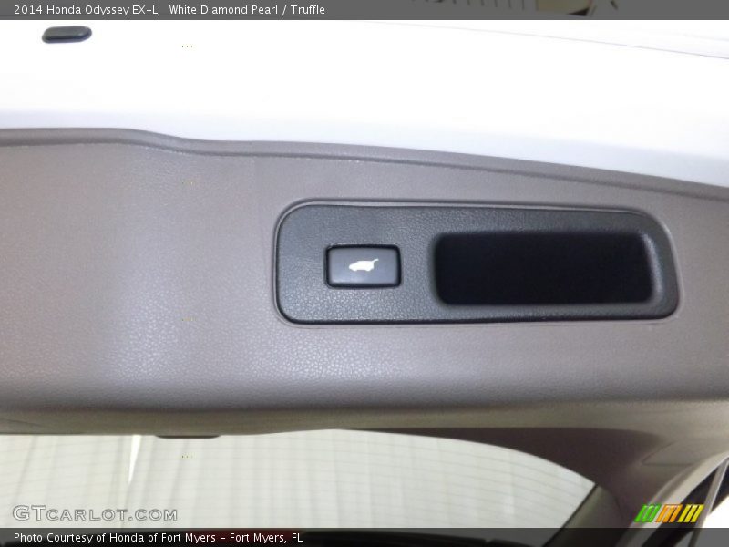 White Diamond Pearl / Truffle 2014 Honda Odyssey EX-L