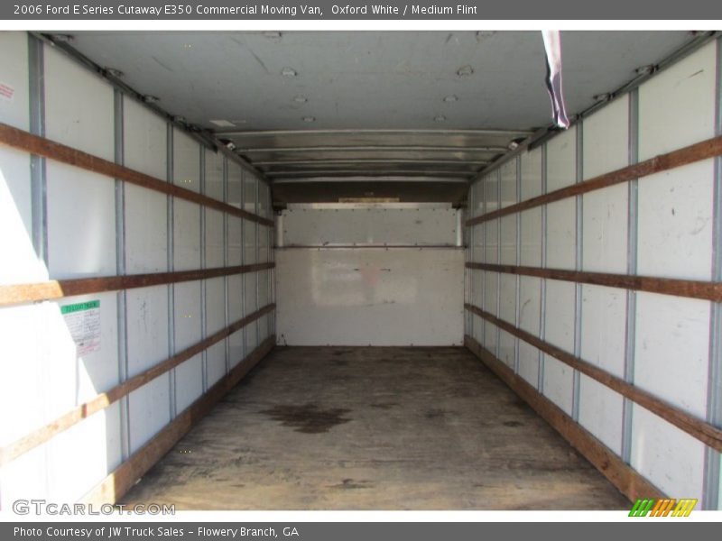 Oxford White / Medium Flint 2006 Ford E Series Cutaway E350 Commercial Moving Van