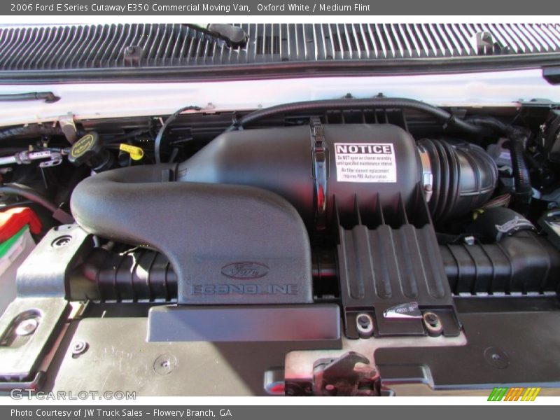 Oxford White / Medium Flint 2006 Ford E Series Cutaway E350 Commercial Moving Van
