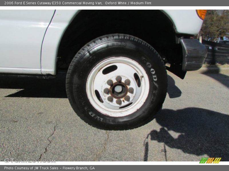 Oxford White / Medium Flint 2006 Ford E Series Cutaway E350 Commercial Moving Van
