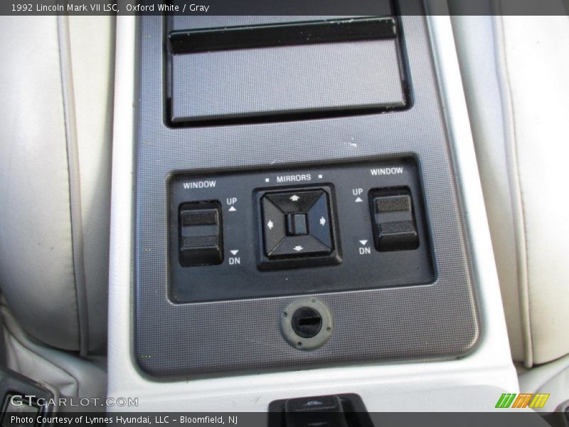 Controls of 1992 Mark VII LSC