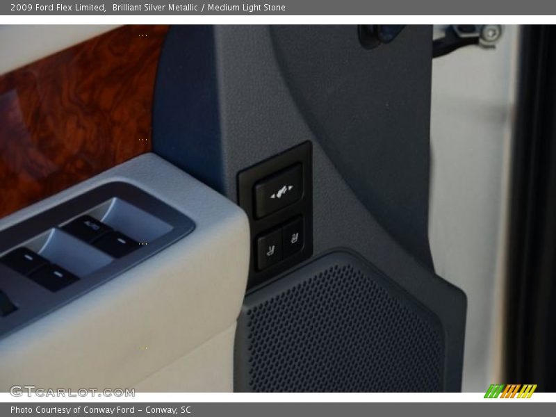Brilliant Silver Metallic / Medium Light Stone 2009 Ford Flex Limited