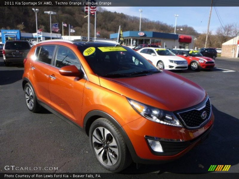 Front 3/4 View of 2011 Sportage SX AWD
