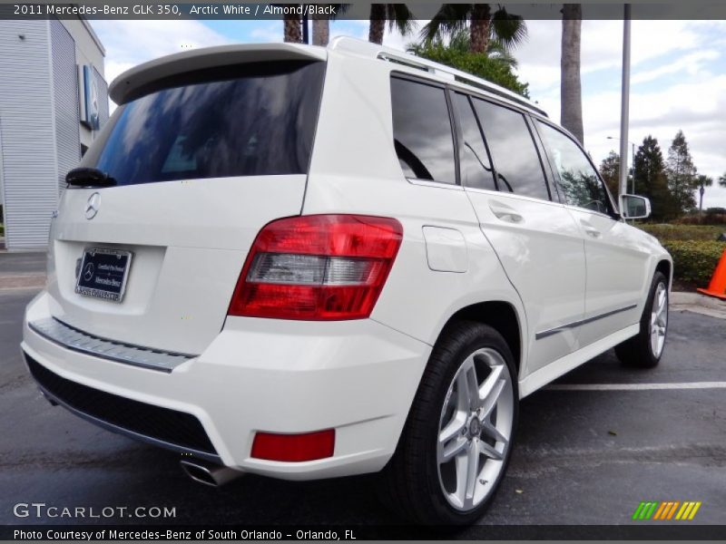 Arctic White / Almond/Black 2011 Mercedes-Benz GLK 350