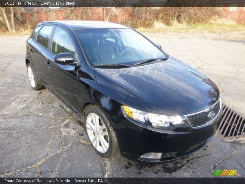 Front 3/4 View of 2011 Forte SX