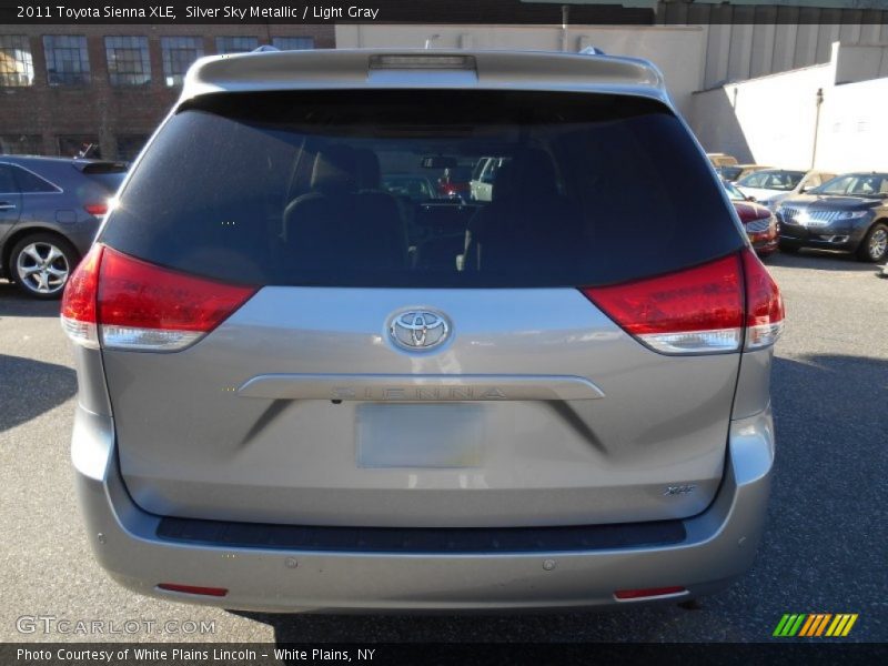 Silver Sky Metallic / Light Gray 2011 Toyota Sienna XLE