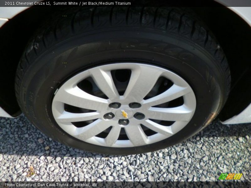 Summit White / Jet Black/Medium Titanium 2011 Chevrolet Cruze LS