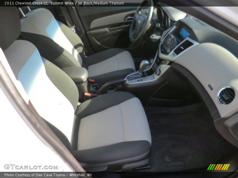 Summit White / Jet Black/Medium Titanium 2011 Chevrolet Cruze LS