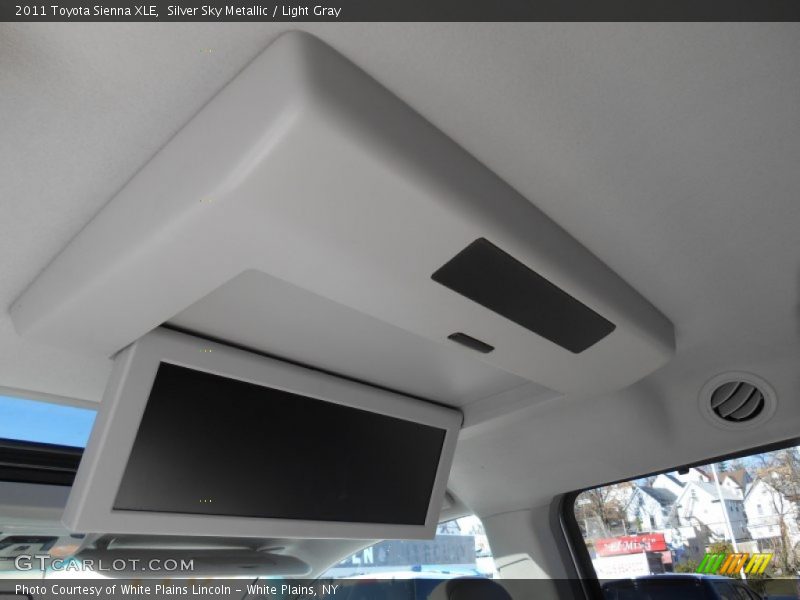 Silver Sky Metallic / Light Gray 2011 Toyota Sienna XLE