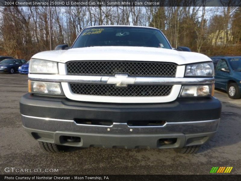 Summit White / Dark Charcoal 2004 Chevrolet Silverado 2500HD LS Extended Cab 4x4