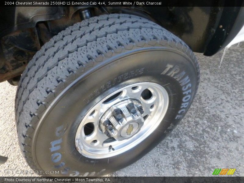 Summit White / Dark Charcoal 2004 Chevrolet Silverado 2500HD LS Extended Cab 4x4