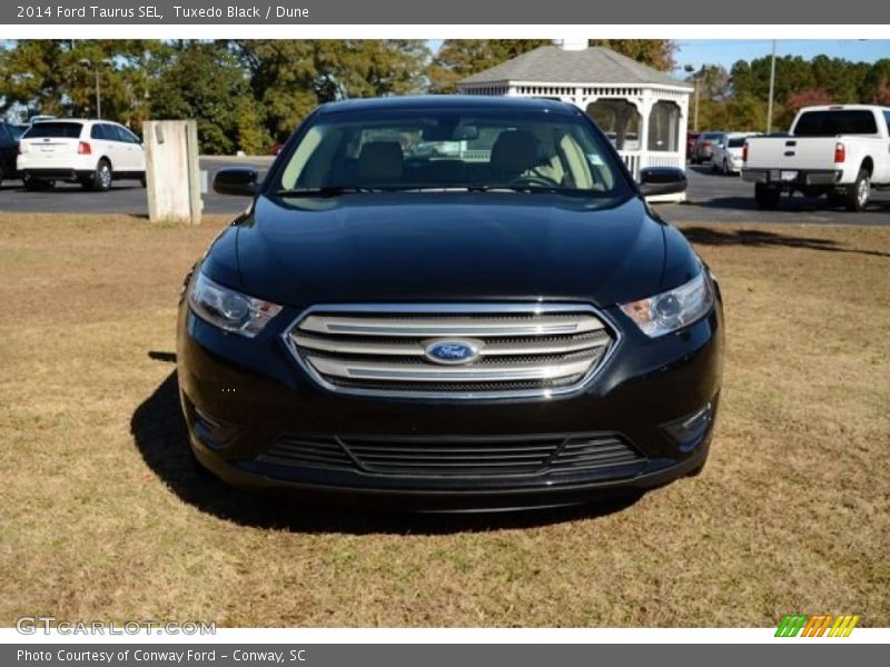 Tuxedo Black / Dune 2014 Ford Taurus SEL