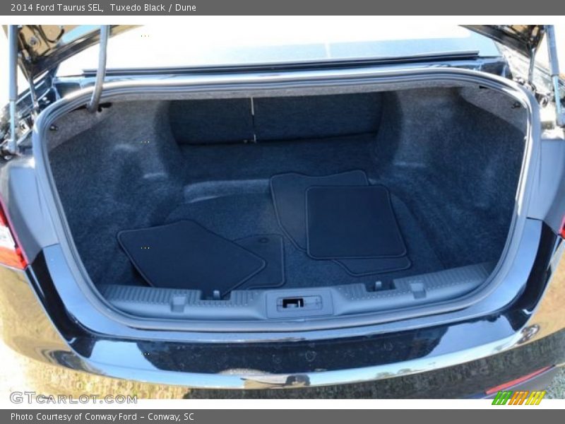 Tuxedo Black / Dune 2014 Ford Taurus SEL