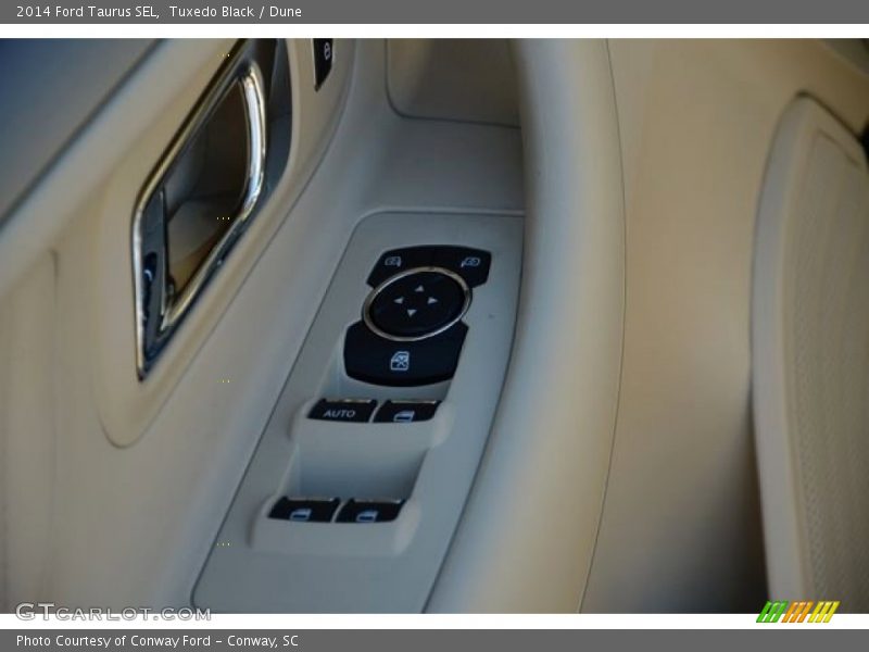Tuxedo Black / Dune 2014 Ford Taurus SEL