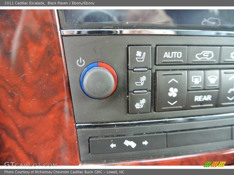 Black Raven / Ebony/Ebony 2011 Cadillac Escalade