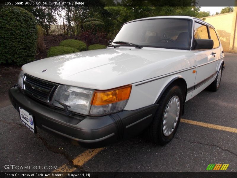 Cirrus White / Beige 1993 Saab 900 S Coupe