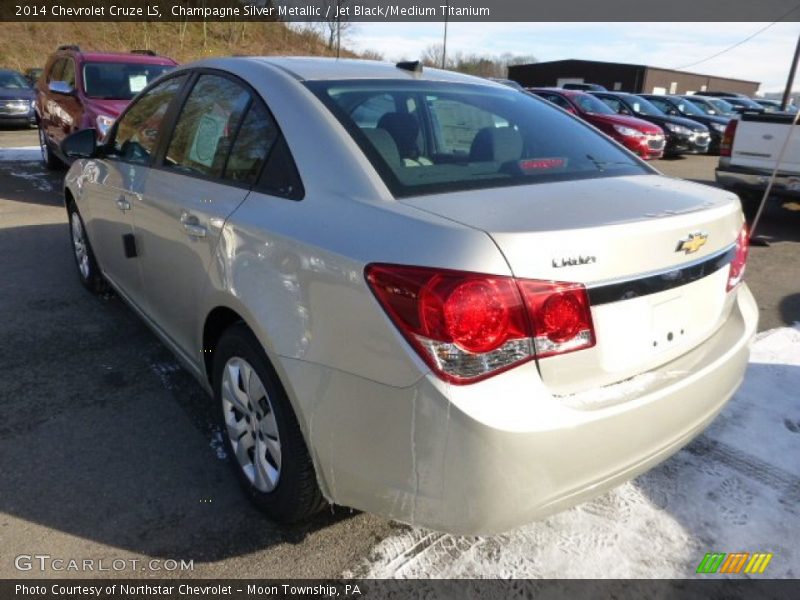 Champagne Silver Metallic / Jet Black/Medium Titanium 2014 Chevrolet Cruze LS