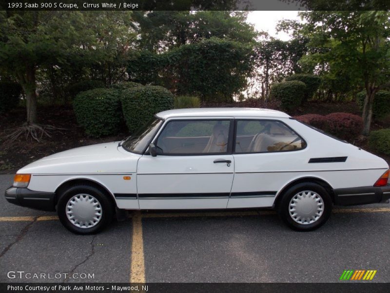 Cirrus White / Beige 1993 Saab 900 S Coupe