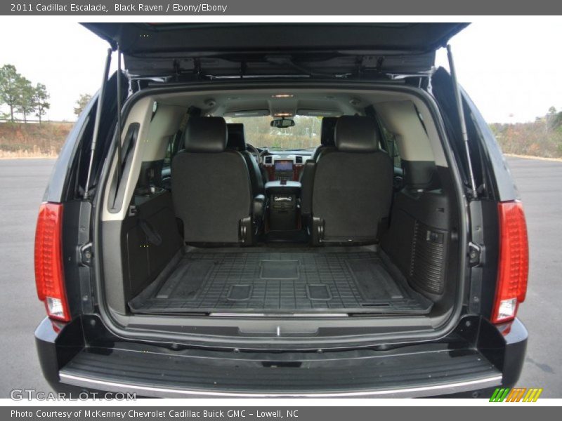 Black Raven / Ebony/Ebony 2011 Cadillac Escalade