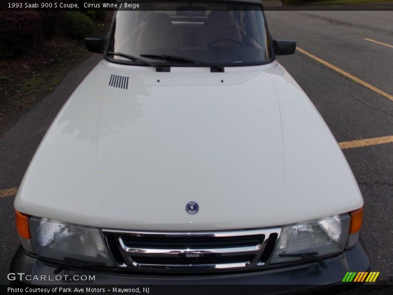 Cirrus White / Beige 1993 Saab 900 S Coupe