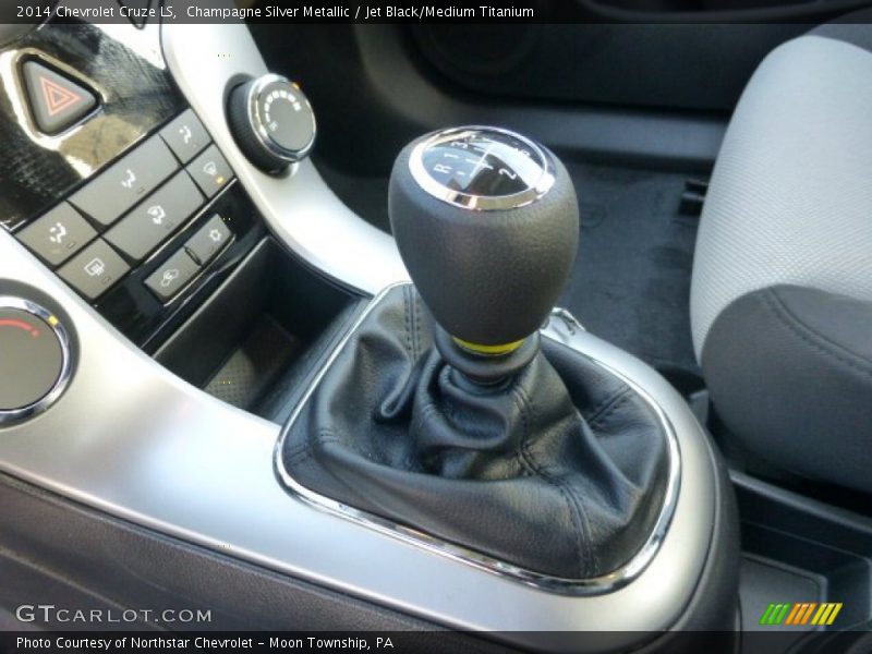 Champagne Silver Metallic / Jet Black/Medium Titanium 2014 Chevrolet Cruze LS