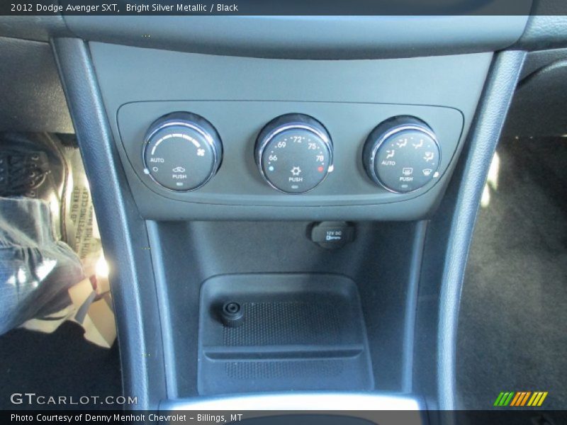 Bright Silver Metallic / Black 2012 Dodge Avenger SXT