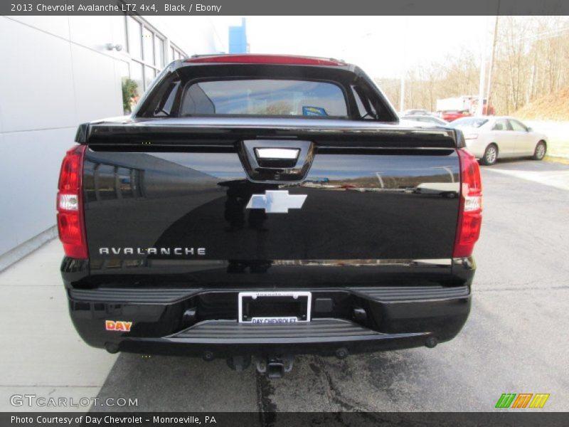 Black / Ebony 2013 Chevrolet Avalanche LTZ 4x4