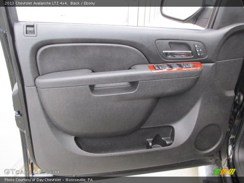Black / Ebony 2013 Chevrolet Avalanche LTZ 4x4