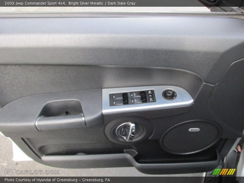 Bright Silver Metallic / Dark Slate Gray 2009 Jeep Commander Sport 4x4