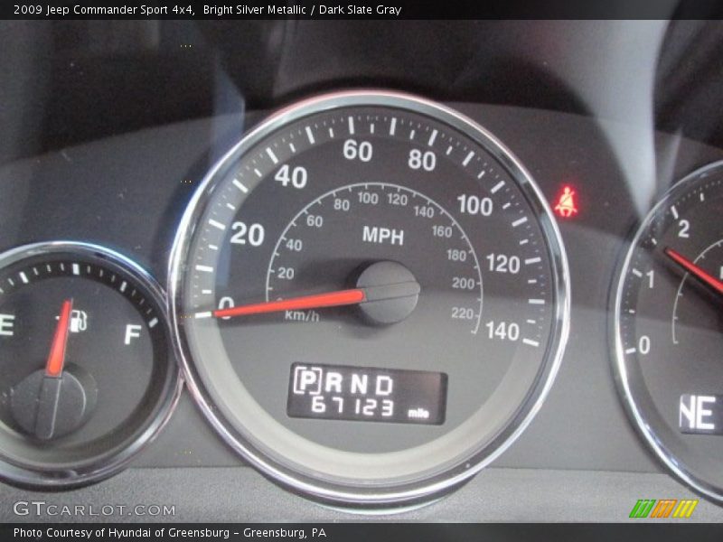 Bright Silver Metallic / Dark Slate Gray 2009 Jeep Commander Sport 4x4