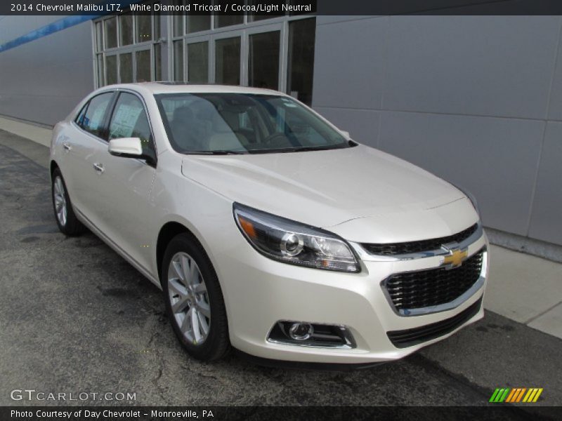 Front 3/4 View of 2014 Malibu LTZ