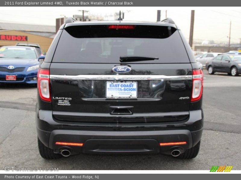 Tuxedo Black Metallic / Charcoal Black 2011 Ford Explorer Limited 4WD