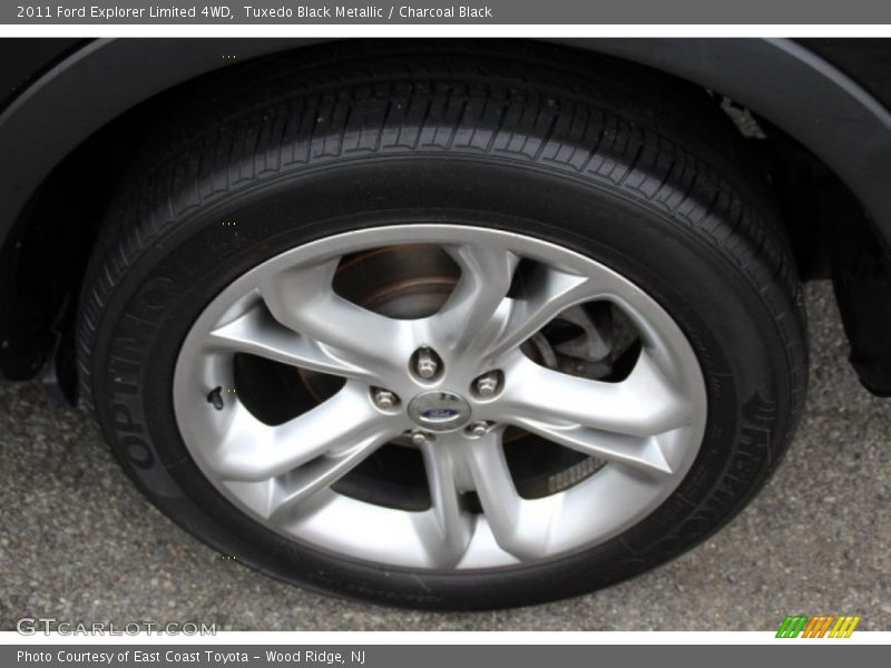 Tuxedo Black Metallic / Charcoal Black 2011 Ford Explorer Limited 4WD