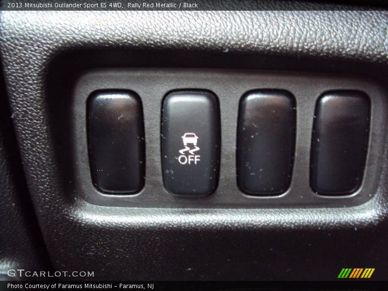 Rally Red Metallic / Black 2013 Mitsubishi Outlander Sport ES 4WD