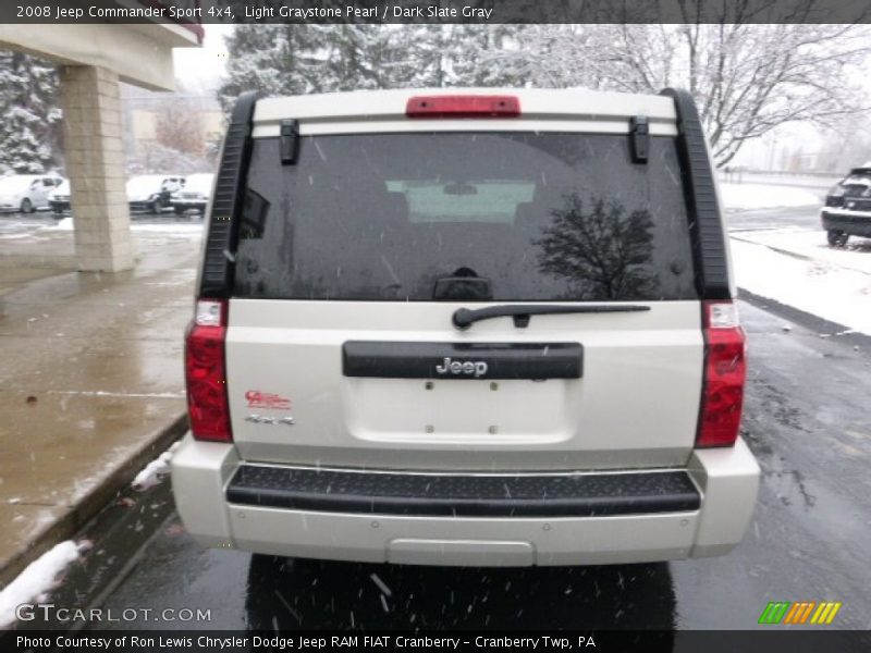 Light Graystone Pearl / Dark Slate Gray 2008 Jeep Commander Sport 4x4