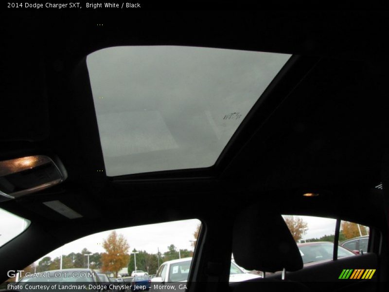 Bright White / Black 2014 Dodge Charger SXT