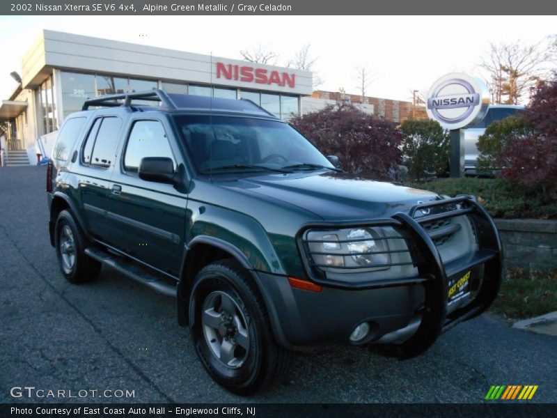 Alpine Green Metallic / Gray Celadon 2002 Nissan Xterra SE V6 4x4