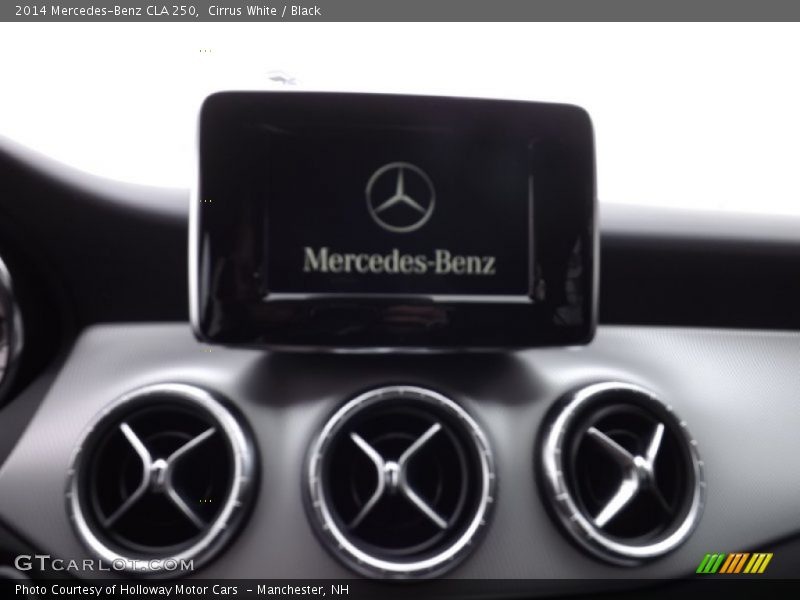 Cirrus White / Black 2014 Mercedes-Benz CLA 250